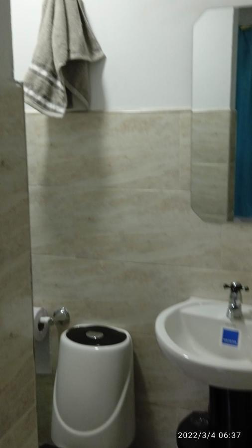 Hostal Arambulo Villavieja Buitenkant foto