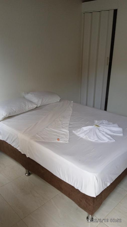 Hostal Arambulo Villavieja Buitenkant foto