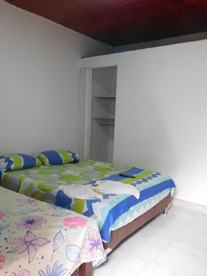 Hostal Arambulo Villavieja Buitenkant foto