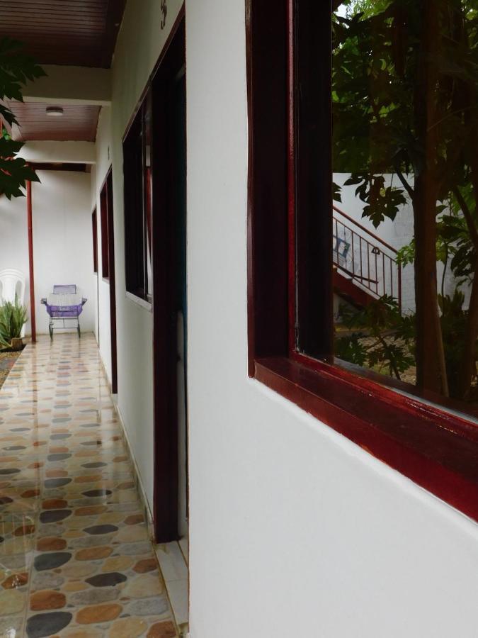 Hostal Arambulo Villavieja Buitenkant foto